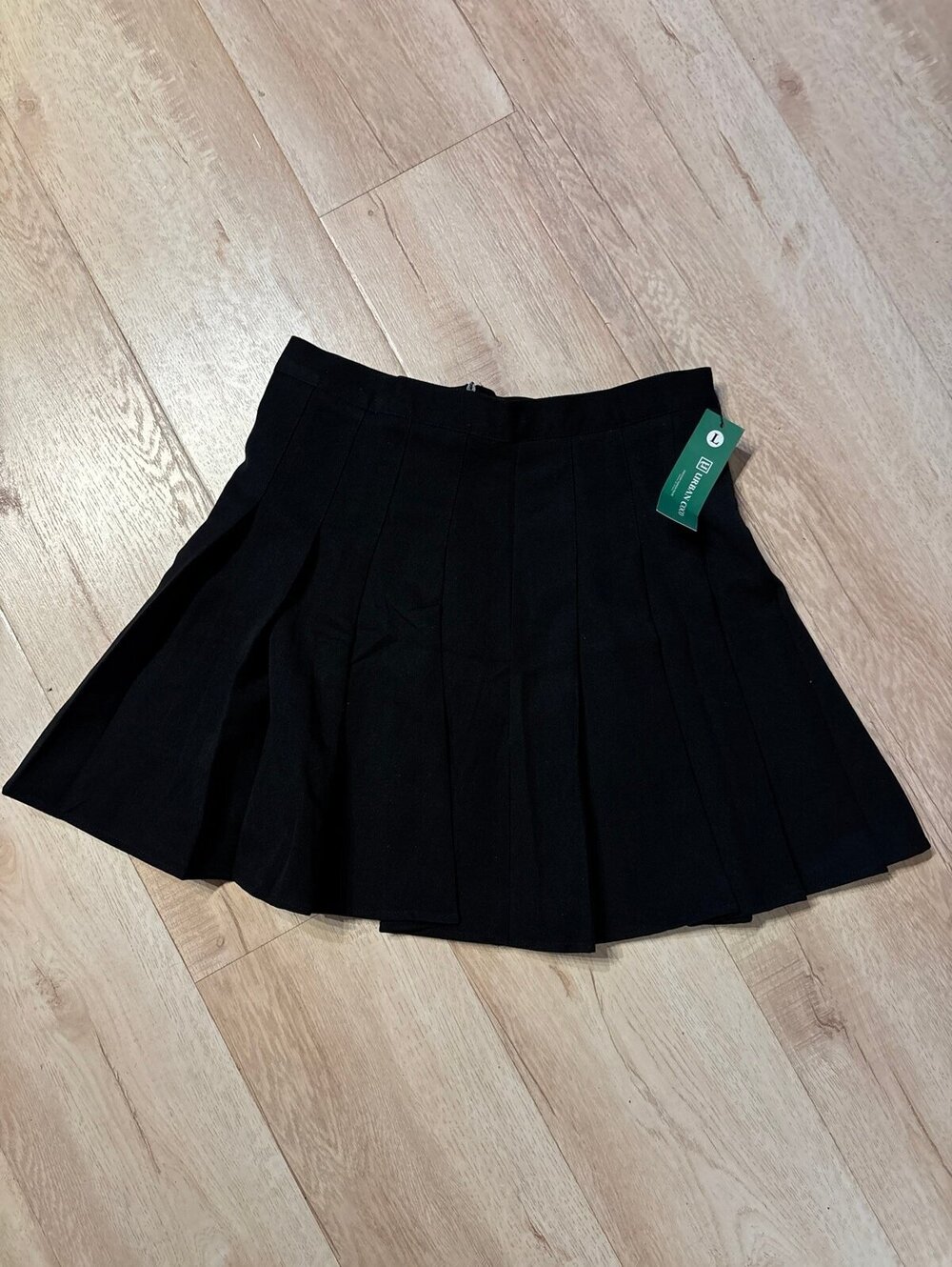 Black pleaded skirt with shorts skort Amazon urban coco size large